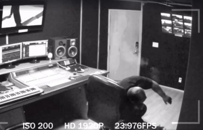 american singer responds to video footage of phone exploding american singer responds to video footage of phone exploding