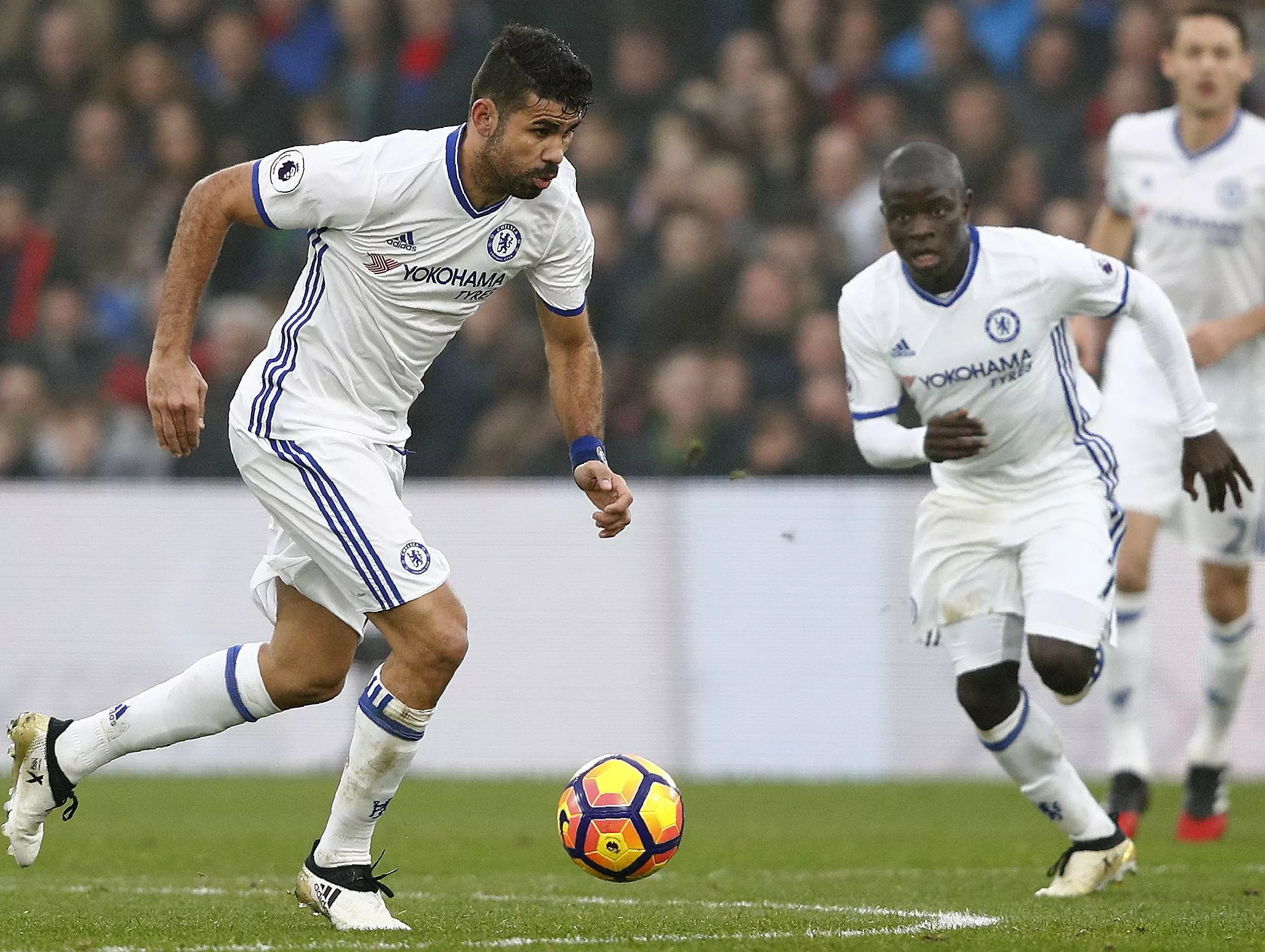 chelsea have now equalled their club record by winning 11 straight league matches photo afp chelsea have now equalled their club record by winning 11 straight league matches photo afp