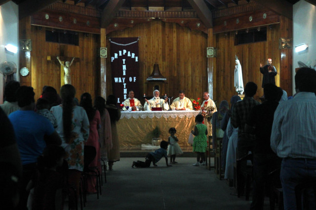 pakistani christians in island state are jobless and have no access to healthcare and education photo athar khan express pakistani christians in island state are jobless and have no access to healthcare and education photo athar khan express