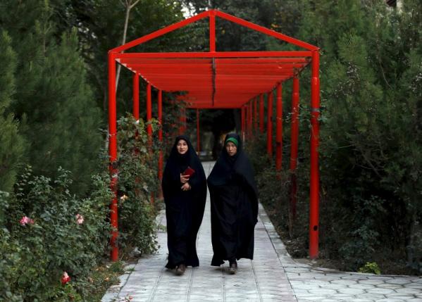 afghan women walk in kabul university afghanistan on october 19 2015 photo reuters