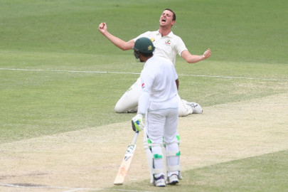 australia beat pakistan by 39 runs in first test australia beat pakistan by 39 runs in first test