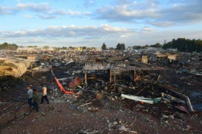 at least 29 dead 70 hurt in mexico fireworks market blast