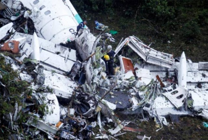 bolivia says airline pilot responsible for plane crash