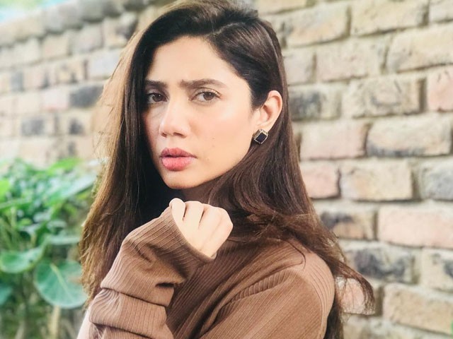 PHOTO: MAHIRA KHAN/INSTAGRAM