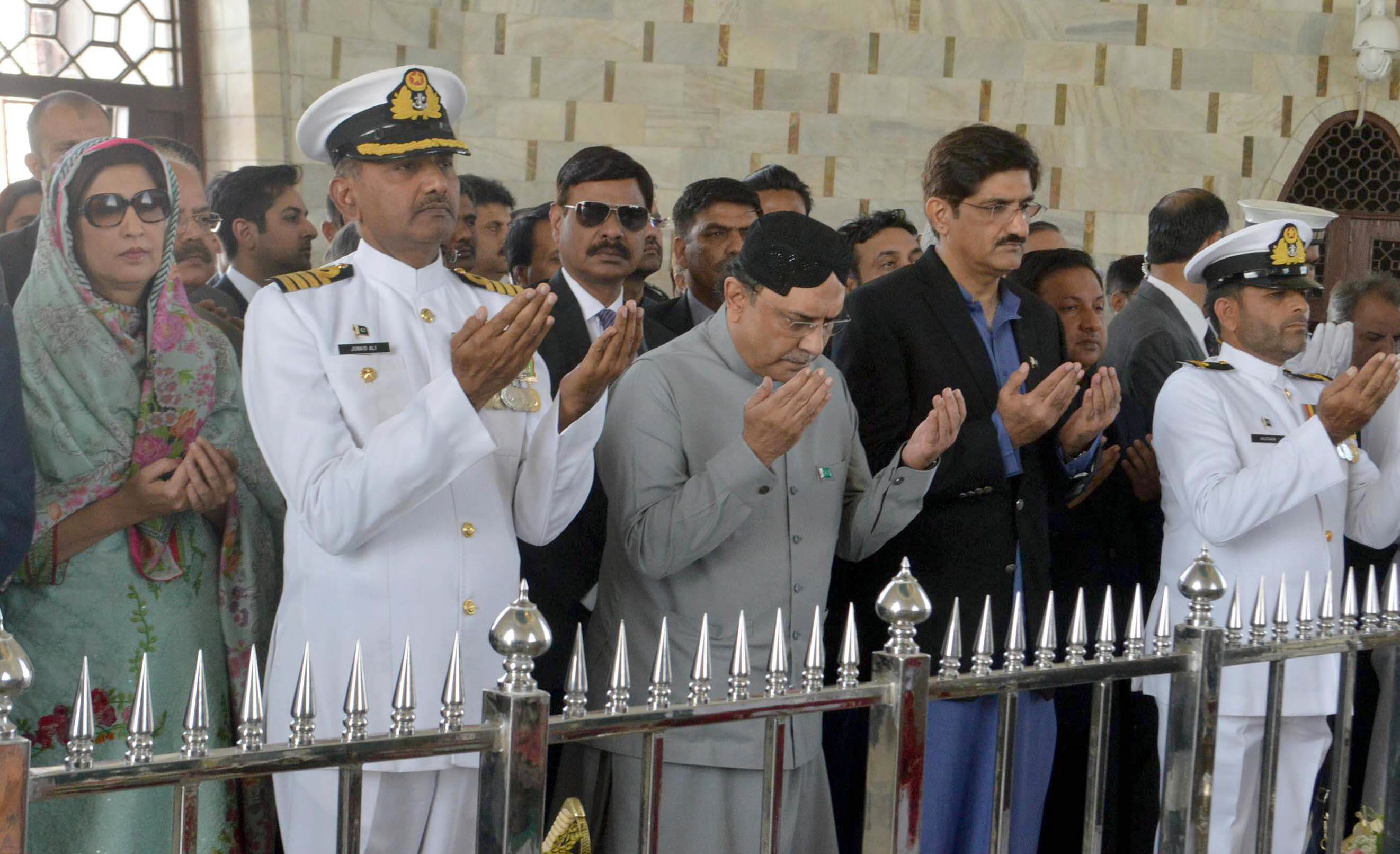 murad ali shah visits quaid i azam 039 s mausoleum on jinnah 039 s birth anniversary photo express