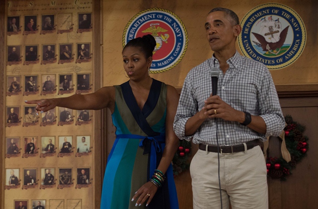 us president barack obama addresses troops with first lady michelle obama at marine corps base hawaii in kailua on december 25 2016 photo afp