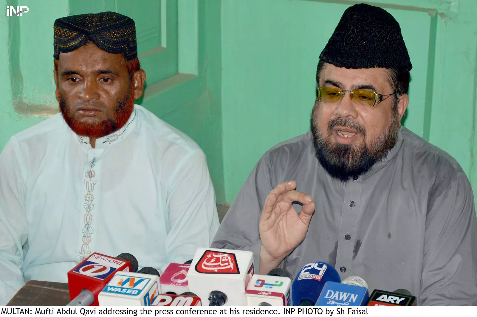qavi insisted that he had sympathy for qandeel because she had started fasting and was moving closer towards her religion photo inp qavi insisted that he had sympathy for qandeel because she had started fasting and was moving closer towards her religion photo inp