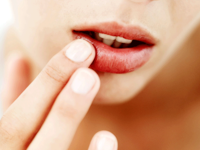 9 remedies for dry lips