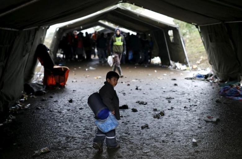 a migrant child walks towards the border crossing with croatia near the village of berkasovo serbia photo reuters