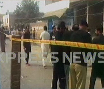 two injured in blast outside mosque in rahim yar khan