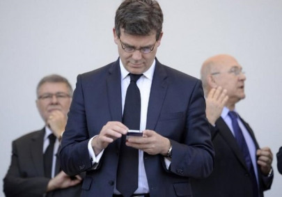 french workers win right to disconnect french workers win right to disconnect