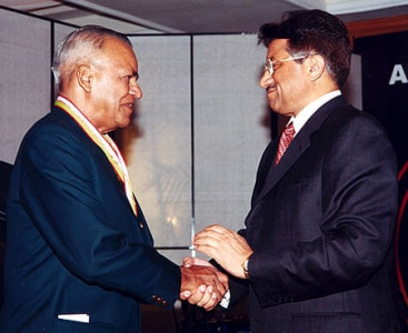 pakistan s oldest test cricketer dies at 88 pakistan s oldest test cricketer dies at 88