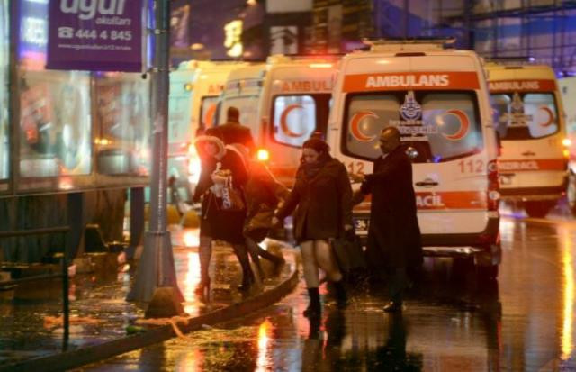 people run away from a nightclub where a gun attack took place during a new year party in istanbul turkey january 1 2017 photo reuters