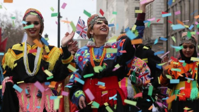 pakistanis participate in london new year s day parade for first time pakistanis participate in london new year s day parade for first time