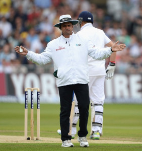 aleem dar set to break record for most odis as umpire aleem dar set to break record for most odis as umpire