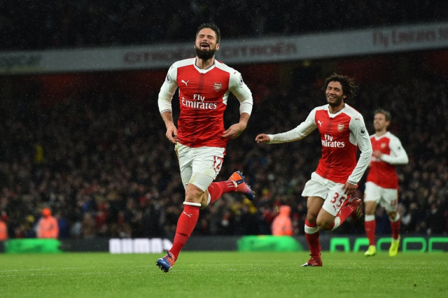 olivier giroud celebrates scoring arsenal 039 s first goal against crystal palace at the emirates stadium in london on january 1 2017 photo afp olivier giroud celebrates scoring arsenal 039 s first goal against crystal palace at the emirates stadium in london on january 1 2017 photo afp