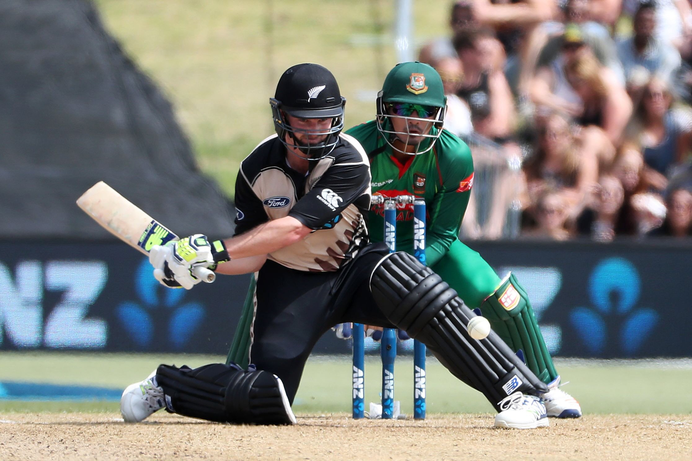 new zealand 039 s colin munro smashes a shot against bangladesh at bay oval in mount maunganui on january 6 2017 photo afp