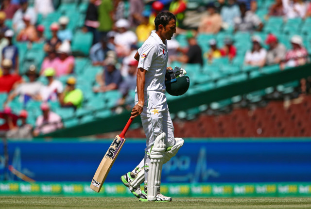 younus khan walks off the ground after being caught out by josh hazlewood photo reuters david gray younus khan walks off the ground after being caught out by josh hazlewood photo reuters david gray