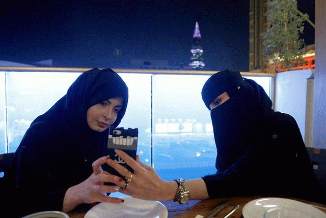 women sit in a cafe in riyadh saudi arabia october 6 2016 photo reuters women sit in a cafe in riyadh saudi arabia october 6 2016 photo reuters