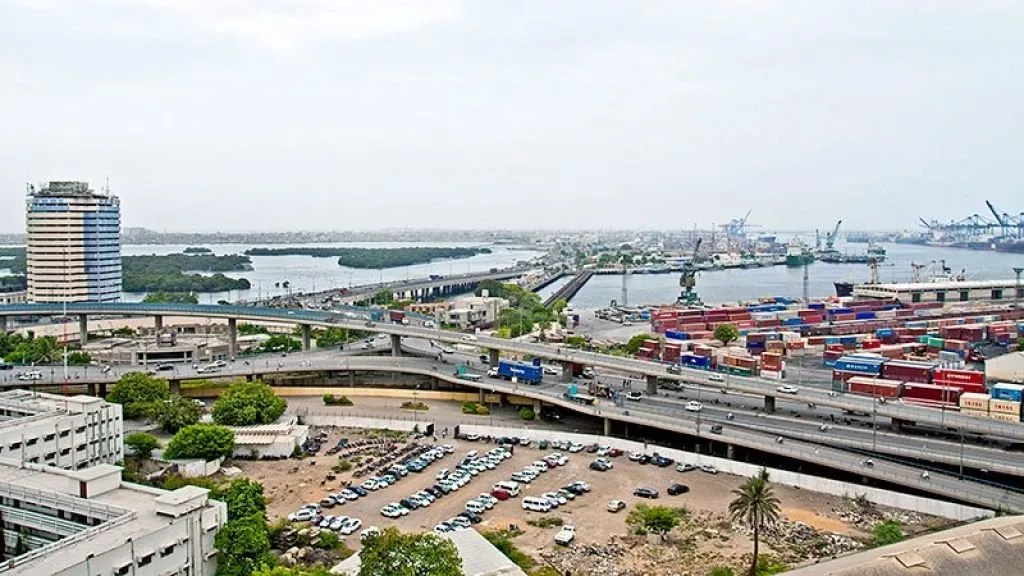 exporters sink deeper into quagmire whereas stocks touch record peaks photo adb exporters sink deeper into quagmire whereas stocks touch record peaks photo adb