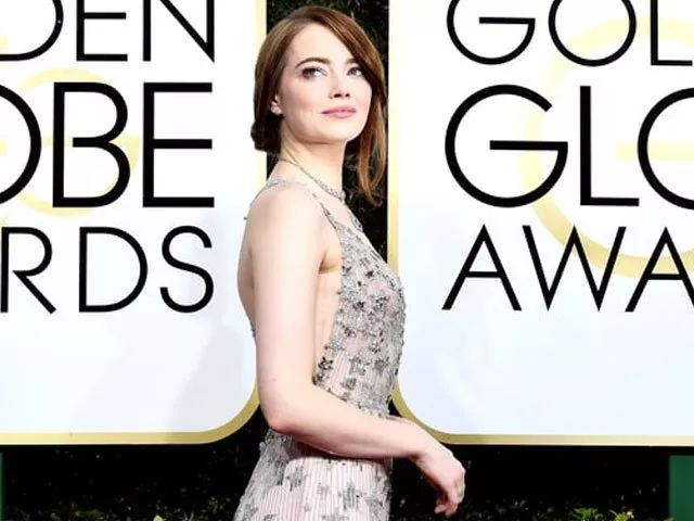 la la land actor emma stone was a vision in a valentino gown at golden globes photo daily mail la la land actor emma stone was a vision in a valentino gown at golden globes photo daily mail