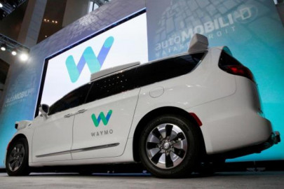 google shows improved self driving system in chrysler pacifica google shows improved self driving system in chrysler pacifica