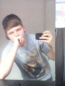 pregnant british man to be first to give birth in uk