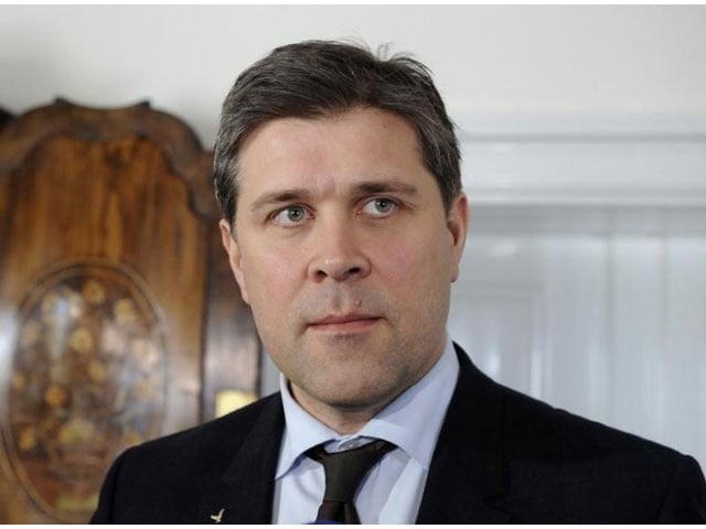 iceland 039 s independence party chairman bjarni benediktsson listens to media in reykjavik april 29 2013 photo reuters