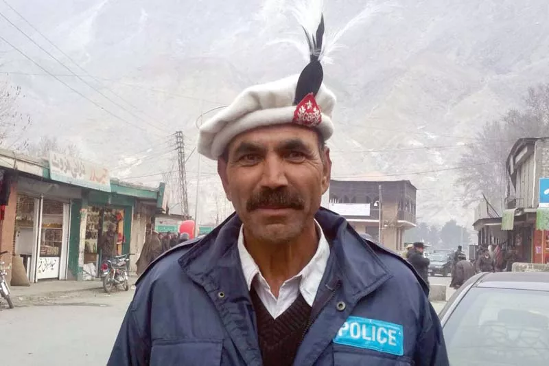 a traffic sergeant in gilgit baltistan sports the shanti khoi on tuesday photo express a traffic sergeant in gilgit baltistan sports the shanti khoi on tuesday photo express