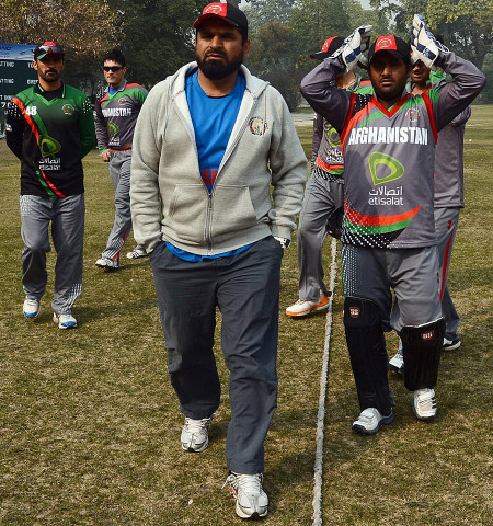 kabir khan c while coaching afghanistan players in lahore on january 31 2013 photo afp kabir khan c while coaching afghanistan players in lahore on january 31 2013 photo afp