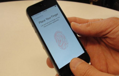 japan researchers warn of fingerprint theft from peace sign