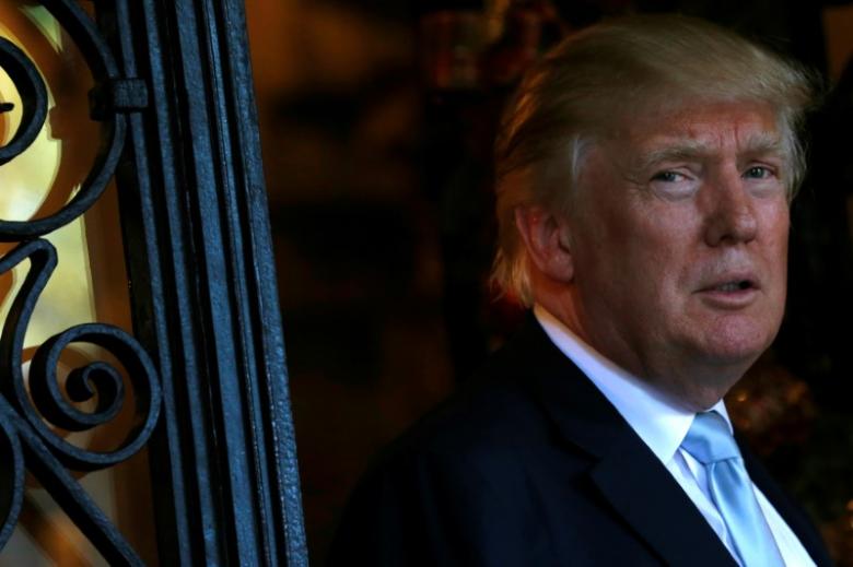 u s president elect donald trump speaks briefly to reporters between meetings at the mar a lago club in palm beach florida u s december 28 2016 reuters jonathan ernst