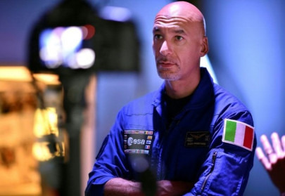 power upgrade spacewalk begins for french us astronauts