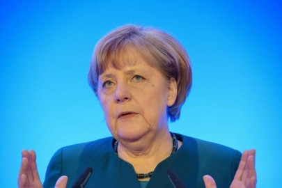 germany s merkel warns trump against protectionism germany s merkel warns trump against protectionism