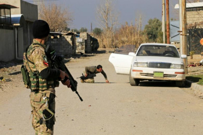 iraq special forces sweep mosul university for remaining militants iraq special forces sweep mosul university for remaining militants