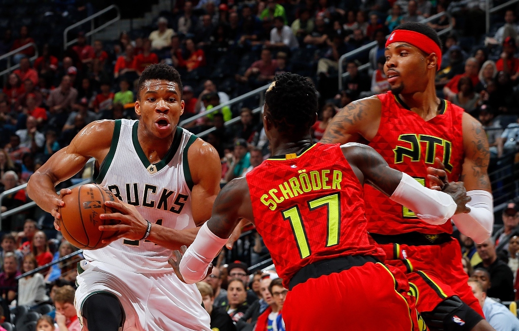 antetokounmpo also added eight rebounds and six assists but it was not good enough to prevent atlanta grabbing a win which saw them improve to 23 17 photo afp