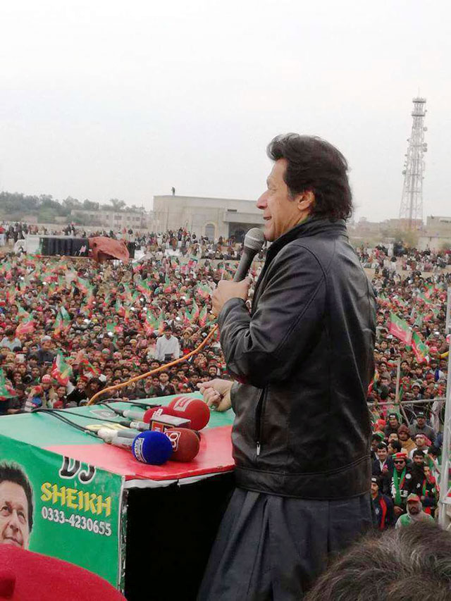 pakistan tehreek e insaf pti chairman imran khan addresses a gathering in dera ghazi khan on sunday january 15 2017 photo pti