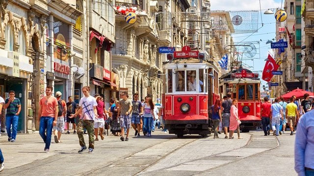 taksim square in istanbul photo wikipedia taksim square in istanbul photo wikipedia