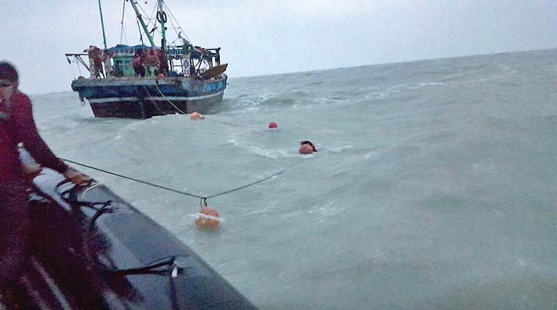 navy sailors rescue 18 crew members of a fishing vessel near the ormara coast photo app