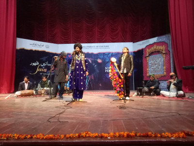 saeen zahoor performs in peshawar for the first time