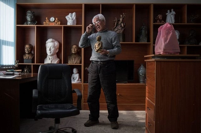 north korean sculptor ro ik hwa is among the greatest living practitioners of giant memorial statues photo afp north korean sculptor ro ik hwa is among the greatest living practitioners of giant memorial statues photo afp