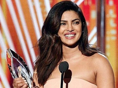 priyanka chopra wins second people s choice award priyanka chopra wins second people s choice award