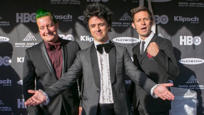 green day gives trump a reality check in latest song