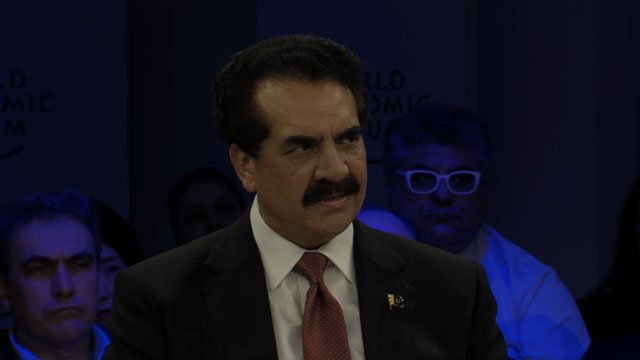 raheel sharif speaks during the panel discussion terrorism in the digital age at the world economic forum on tuesday wef screen grab