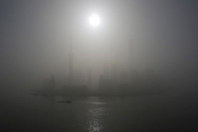 chinese authorities tell local weather forecasters to stop issuing smog alert chinese authorities tell local weather forecasters to stop issuing smog alert