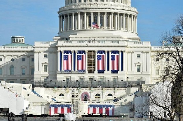 preparations are finalized on the west front of the u s capitol where donald j trump will be sworn in as america 039 s 45th president in washington u s january 15 2017 photo reuters