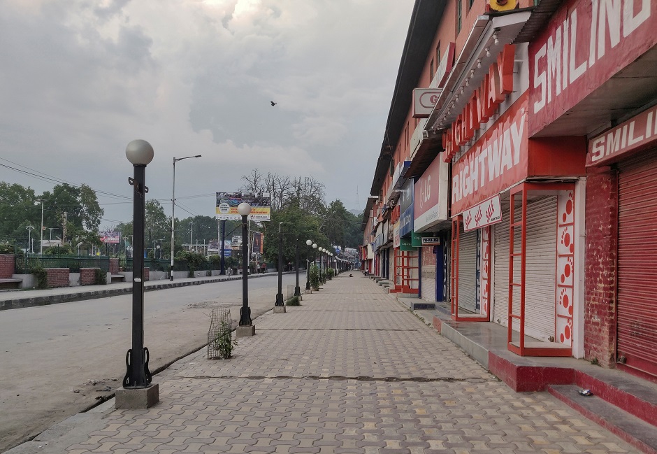 View of a deserted road during restrictions in Srinagar. (Photo: REUTERS/Devjyot Ghoshal)