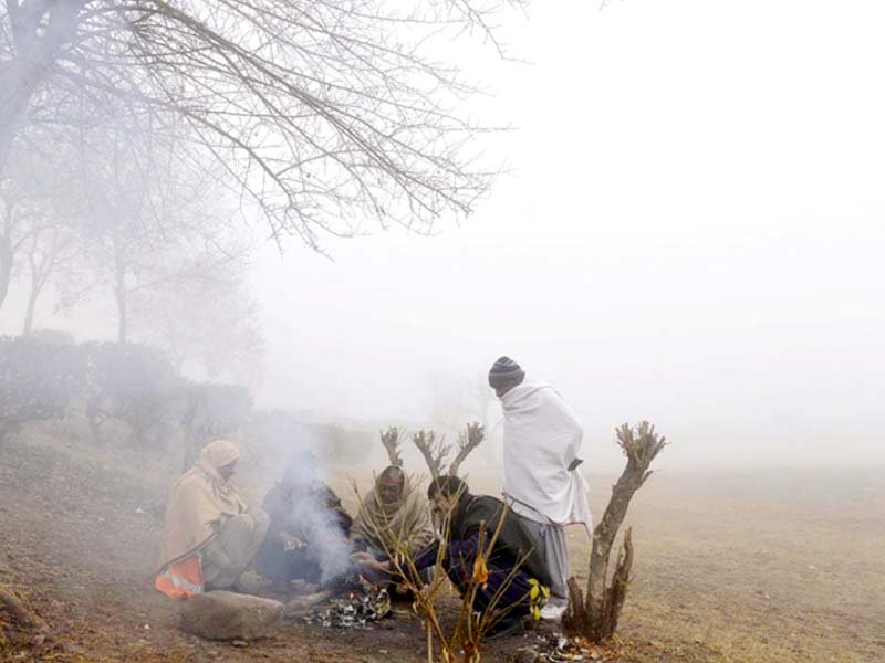 different views of fog that engulfed rawalpindi and islamabad on thursday photo express agencies