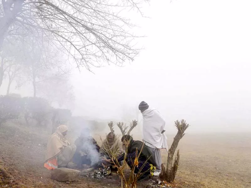 different views of fog that engulfed rawalpindi and islamabad on thursday photo express agencies different views of fog that engulfed rawalpindi and islamabad on thursday photo express agencies