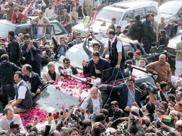 bilawal bhutto addresses activists during the ppp rally photo abid nawaz express bilawal bhutto addresses activists during the ppp rally photo abid nawaz express